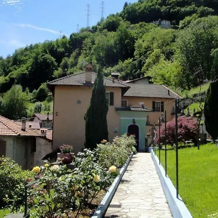 Quaint In Italy With Garden Plesio