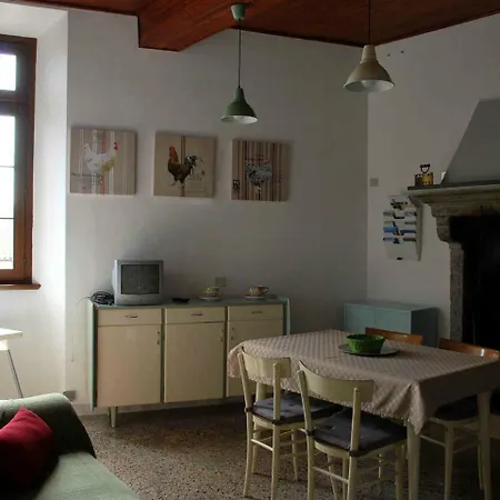 Διαμέρισμα Quaint In Italy With Garden Plesio
